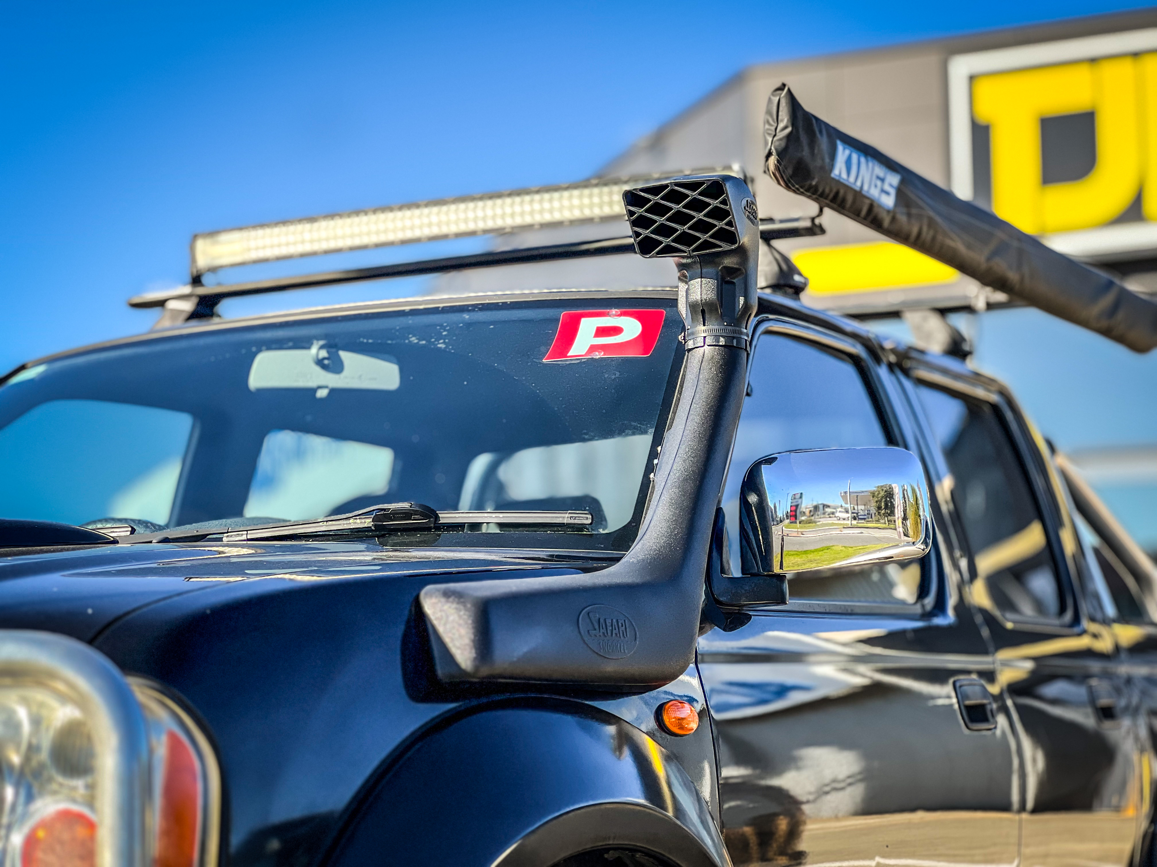 D22 Navara - Safari Snorkel